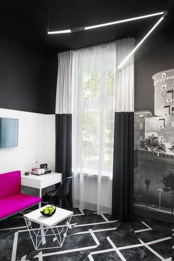 Фото номера Улучшенный двухместный номер с 2 отдельными кроватями Отель Best Western Plus Krakow Old Town г. Краков 5