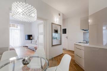 Фото номера Семейные апартаменты с 2 спальнями (6 взрослых) Апарт-отели 4Seasons﻿ Apartments Cracow г. Краков 13