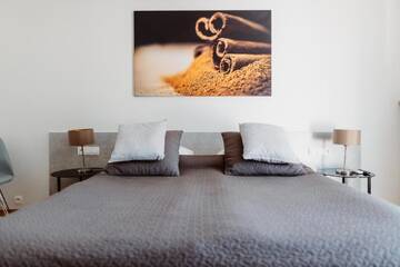 Фото номера Семейные апартаменты с 2 спальнями (6 взрослых) Апарт-отели 4Seasons﻿ Apartments Cracow г. Краков 12