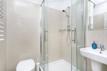 Фото номера Двухместный номер эконом-класса с 1 кроватью Апарт-отели Venetian House Market Square Aparthotel г. Краков 6