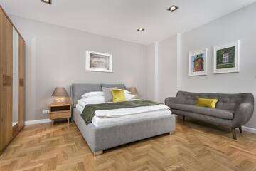 Фото номера Люкс с 1 спальней Апарт-отели Venetian House Market Square Aparthotel г. Краков 4