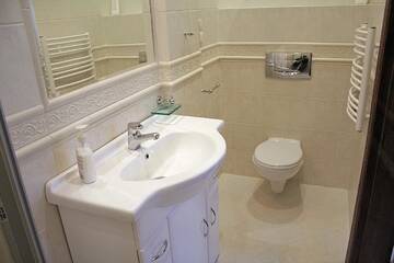 Фото номера Четырехместный номер Отели типа «постель и завтрак» Sofia Bed &amp; Breakfast г. Краков 4