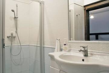 Фото номера Четырехместный номер Отели типа «постель и завтрак» Sofia Bed &amp; Breakfast г. Краков 9