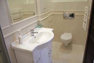 Фото номера Четырехместный номер Отели типа «постель и завтрак» Sofia Bed &amp; Breakfast г. Краков 10