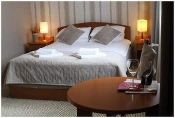 Фото номера Двухместный номер с 2 отдельными кроватями Отель Hotel Polonez г. Краков 9