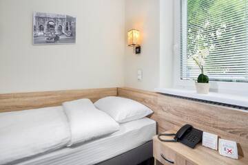 Фото номера Одноместный номер Отель Automobil Hotel г. Краков 2