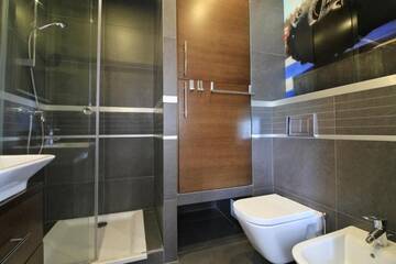 Фото номера Улучшенные апартаменты - Szlak 77 Апартаменты Aurora Apartments - Old Town г. Краков 3