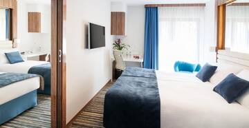 Фото номера Семейный номер Отель Metropolis Design Hotel г. Краков 4