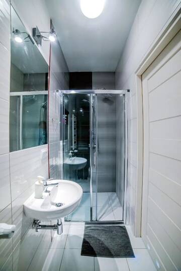 Фото номера Апартаменты Делюкс с видом на город Апартаменты Cracovia Apartments г. Краков 9