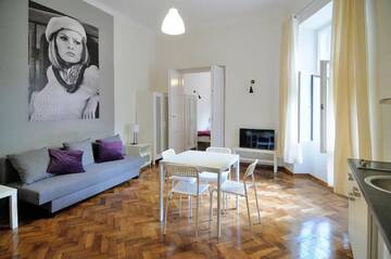 Фото номера Апартаменты с 2 спальнями Хостелы Hollywood Hostel г. Краков 2