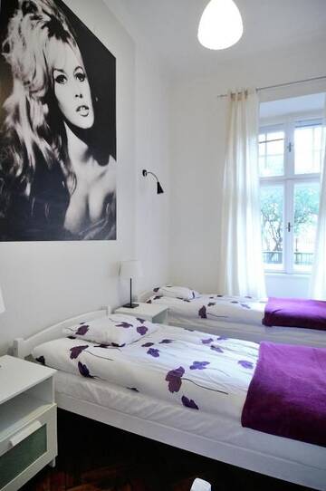 Фото номера Апартаменты с 2 спальнями Хостелы Hollywood Hostel г. Краков 5
