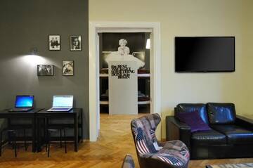 Фото Хостелы Hollywood Hostel г. Краков 1