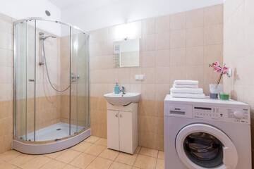 Фото номера Апартаменты с 3 спальнями - Staszica 7 Street Апартаменты FriendHouse Apartments г. Краков 14