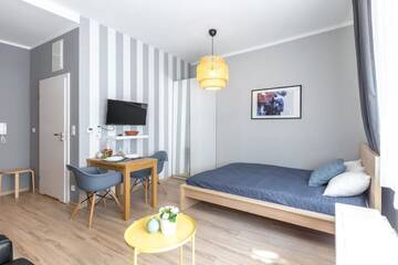 Фото номера Стандартные апартаменты - Słowackiego, 15A Апартаменты FriendHouse Apartments г. Краков 3