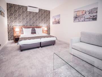 Фото номера Улучшенные апартаменты Апарт-отели Aparthotel Miodowa г. Краков 8