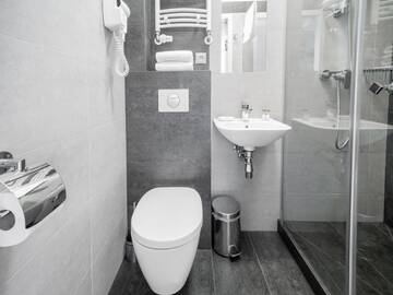 Фото номера Двухместный номер с 1 кроватью Апарт-отели Aparthotel Miodowa г. Краков 5