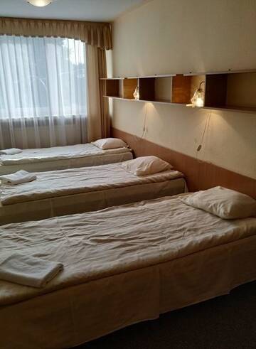 Фото номера Трехместный номер эконом-класса с общей ванной комнатой Отель Hotel Alf г. Краков 4