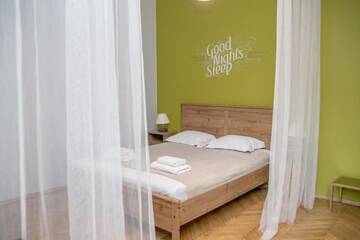 Фото номера Апартаменты с 1 спальней (для 4 взрослых) Апартаменты Red Kurka Apartments г. Краков 18