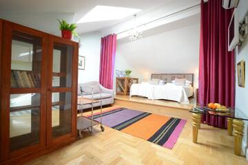Фото номера Семейный пентхаус Апарт-отели Crystal Suites Chez Helena г. Краков 14