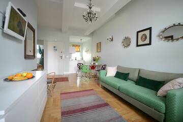 Фото номера Номер Делюкс с видом на улицу Апарт-отели Crystal Suites Chez Helena г. Краков 9
