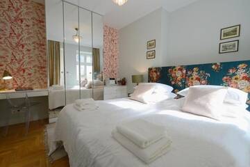 Фото номера Номер Делюкс с собственным внутренним двориком Апарт-отели Crystal Suites Chez Helena г. Краков 11