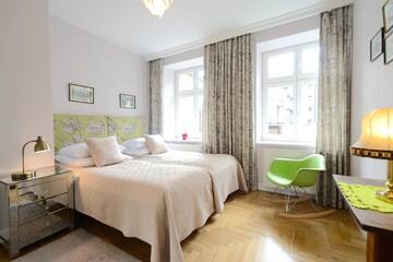 Фото номера Номер Делюкс с видом во внутренний двор Апарт-отели Crystal Suites Chez Helena г. Краков 6