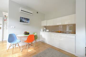 Фото номера Номер Делюкс с видом во внутренний двор Апарт-отели Crystal Suites Chez Helena г. Краков 7