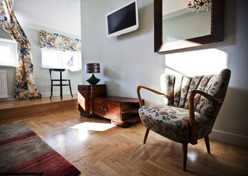 Фото номера Номер Делюкс с видом на улицу Апарт-отели Crystal Suites Chez Helena г. Краков 2