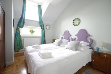 Фото номера Номер Делюкс с видом на улицу Апарт-отели Crystal Suites Chez Helena г. Краков 3