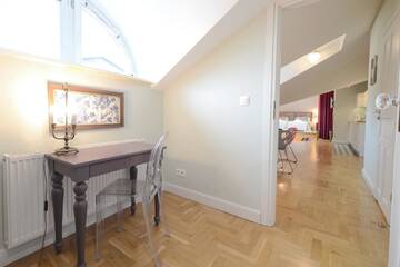 Фото номера Семейный пентхаус Апарт-отели Crystal Suites Chez Helena г. Краков 6
