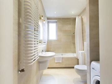 Фото номера Апартаменты с 1 спальней и балконом - Улица Michałowskiego 1 Апартаменты Antique Apartments Old Town г. Краков 4