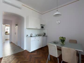 Фото номера Номер-студио (для 2 взрослых) - Улица Sławkowska 23 Апартаменты Antique Apartments Old Town г. Краков 4