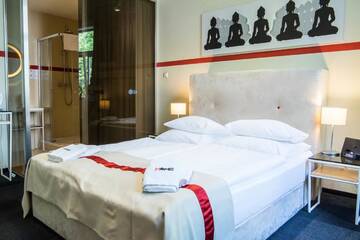 Фото номера Классический двухместный номер с 1 кроватью Апарт-отели Home Hotel г. Краков 5