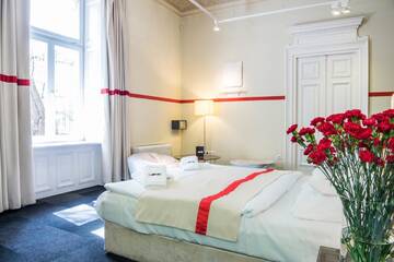 Фото номера Улучшенный двухместный номер с 1 кроватью Апарт-отели Home Hotel г. Краков 6