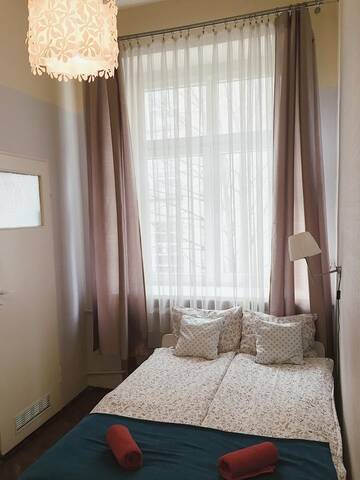 Фото номера Двухместный номер с 1 кроватью и ванной комнатой Хостелы Hostel Aleje 28 г. Краков 3