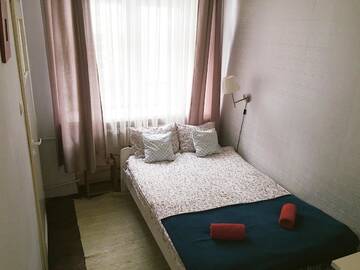 Фото номера Двухместный номер с 1 кроватью и ванной комнатой Хостелы Hostel Aleje 28 г. Краков 7