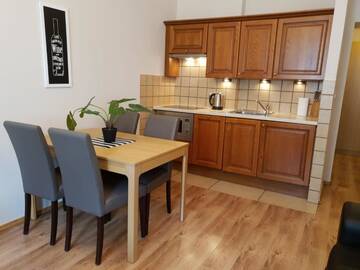 Фото номера Апартаменты с 2 спальнями (для 6 взрослых) Апарт-отели Main Market Square Apartments г. Краков 29
