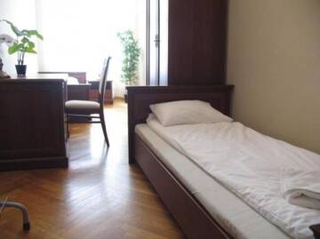 Фото номера Апартаменты с 2 спальнями (для 6 взрослых) Апарт-отели Main Market Square Apartments г. Краков 35