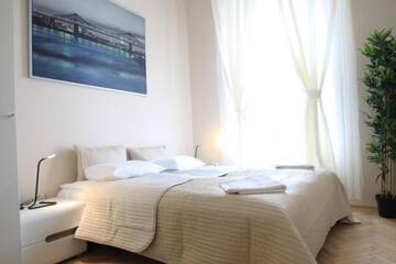 Фото номера Апартаменты с 2 спальнями (для 6 взрослых) Апарт-отели Main Market Square Apartments г. Краков 14