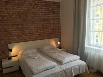 Фото номера Апартаменты с 2 спальнями (8 взрослых) Апарт-отели Main Market Square Apartments г. Краков 13