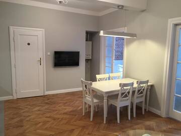 Фото номера Апартаменты с 2 спальнями (8 взрослых) Апарт-отели Main Market Square Apartments г. Краков 18