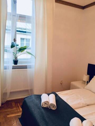 Фото номера Апартаменты с 3 спальнями (для 8 взрослых) Апарт-отели Main Market Square Apartments г. Краков 27