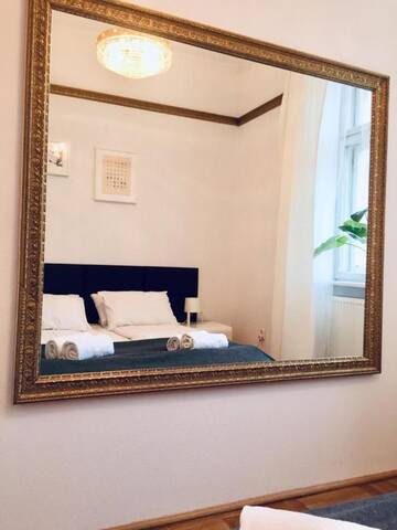 Фото номера Апартаменты с 3 спальнями (для 8 взрослых) Апарт-отели Main Market Square Apartments г. Краков 26