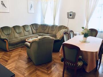 Фото номера Апартаменты с 3 спальнями (для 8 взрослых) Апарт-отели Main Market Square Apartments г. Краков 9