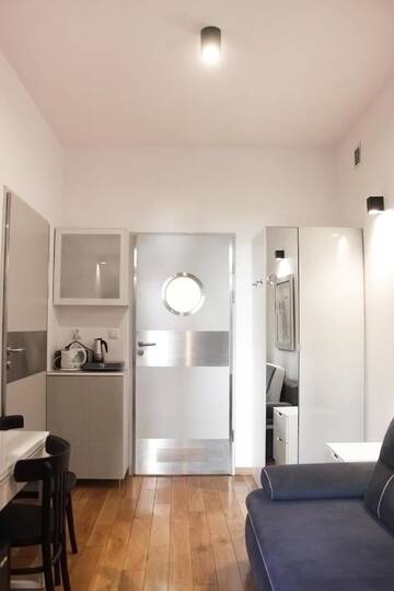 Фото номера Двухместный номер с 1 диваном-кроватью Апартаменты Sewa Apartments г. Краков 3