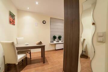Фото номера Улучшенные апартаменты с видом на улицу Сиенна Апартаменты Place 4 You Apartments г. Краков 12