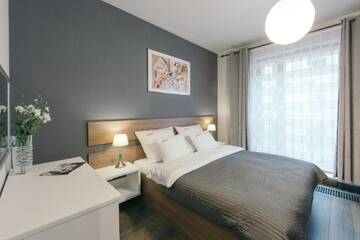 Фото номера Улучшенные апартаменты с 2 спальнями Апарт-отели EXCLUSIVE Aparthotel г. Краков 3