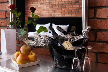 Фото номера Полулюкс с видом на рыночную площадь Апарт-отели Aparthotel Betmanowska Main Square Residence г. Краков 6