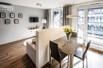 Фото номера Двухместный номер Делюкс с 1 кроватью и балконом Апартаменты Apartament Nad Wisłą г. Краков 3