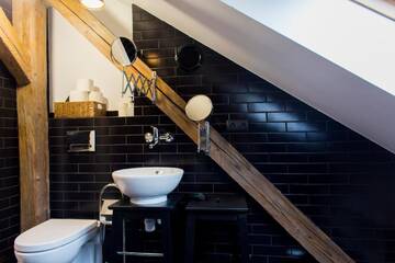 Фото номера Loft with Mezzanine and Private Bathroom - Attic Апартаменты Pilotow 87 Apartments г. Краков 7